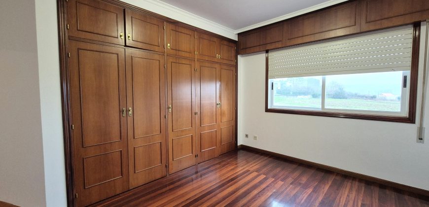 SE VENDE PISO EN CARBALLO EN:  RUA GRAN VIA