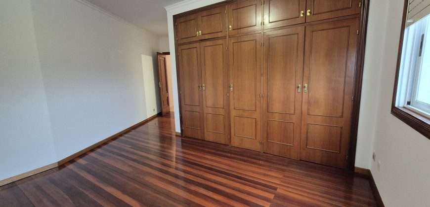 SE VENDE PISO EN CARBALLO EN:  RUA GRAN VIA